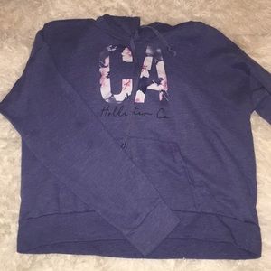 Hollister slightly cropped hoodie